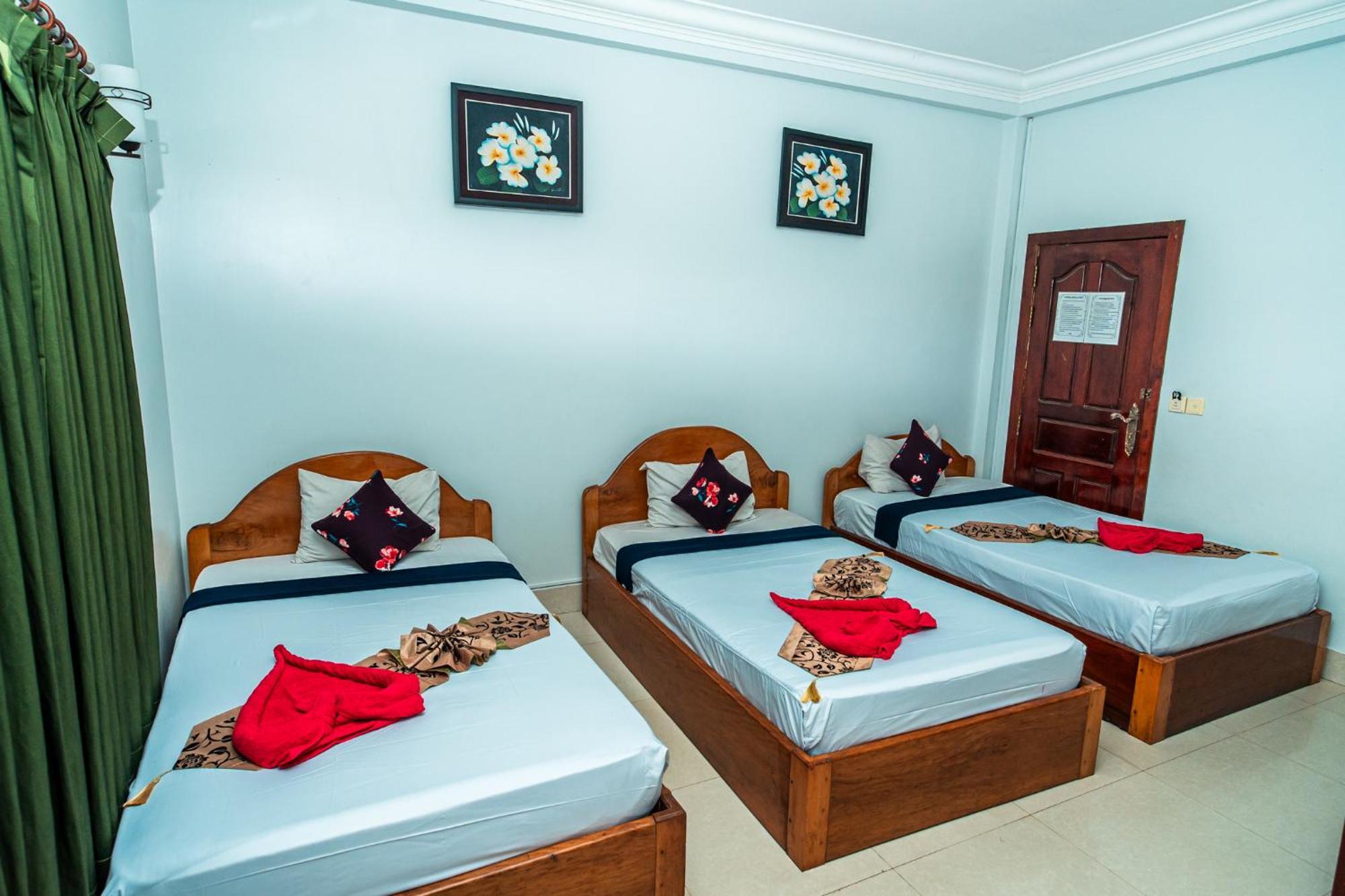 Golden Papaya Guesthouse Siem Reap Exterior photo